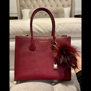 Price drop! Michael Kors Pebbled Leather Mercer Saffiano in Merlot